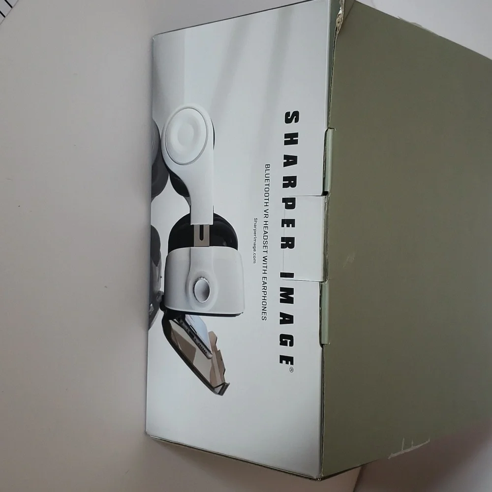 Sharper Image Bluetooth VR Headset with earphones